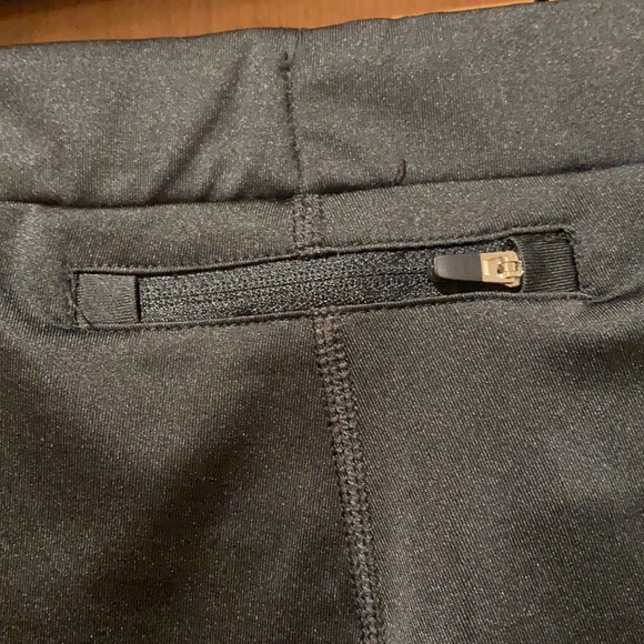 DONATED…Layer 8 workout capris - Picture 4 of 7